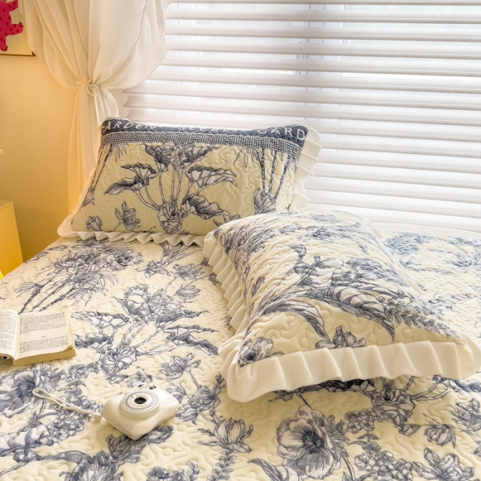 91家纺网 家纺一手货源 找家纺 梵朴 2023年新款牛奶绒夹棉床盖 秘密花园