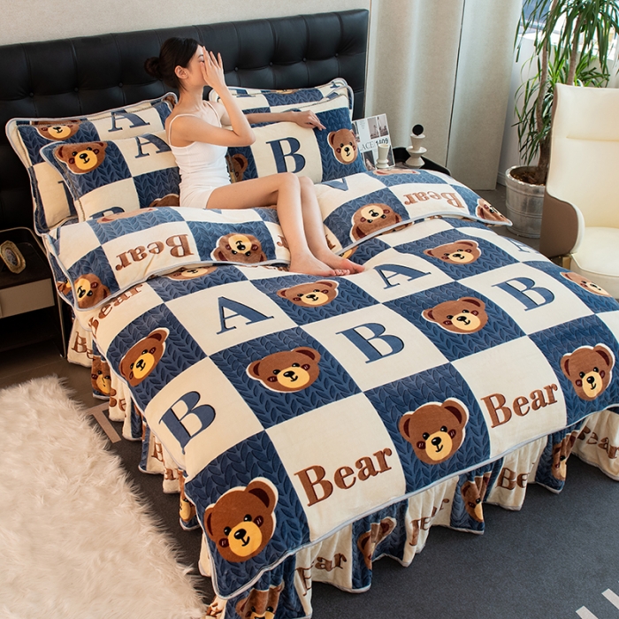 91家纺网 家纺一手货源 找家纺 2024直播印花8.5斤牛奶绒金貂水晶法莱珊瑚绒四件套床裙款 Ab熊