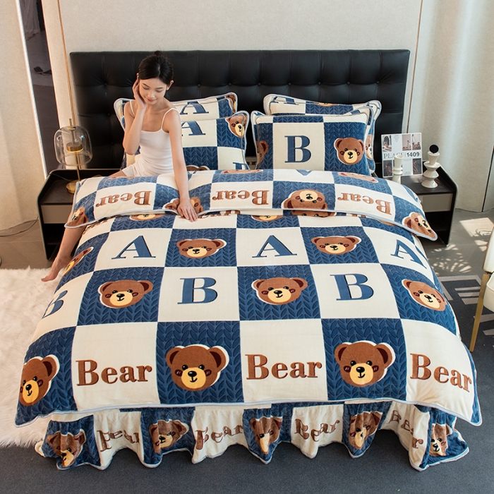 91家纺网 家纺一手货源 找家纺 2024直播印花8.5斤牛奶绒金貂水晶法莱珊瑚绒四件套床裙款 Ab熊