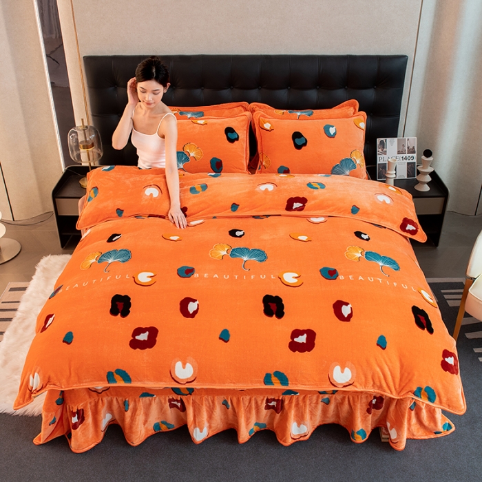 91家纺网 家纺一手货源 找家纺 2024直播印花8.5斤牛奶绒金貂水晶法莱珊瑚绒四件套床裙款 动物足迹