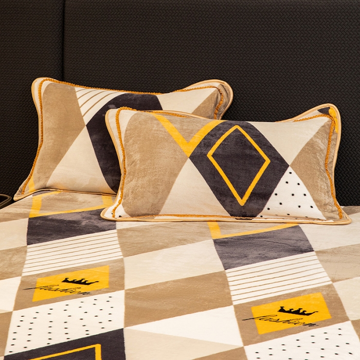 91家纺网 家纺一手货源 找家纺 2024印花8.5斤牛奶绒金貂水晶法莱珊瑚绒四件套床裙款 简约时尚-灰