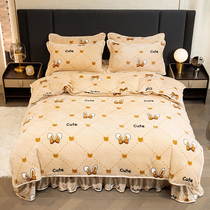 91家纺网 家纺一手货源 找家纺 2024印花8.5斤牛奶绒金貂水晶法莱珊瑚绒四件套床裙款 可爱兔兔