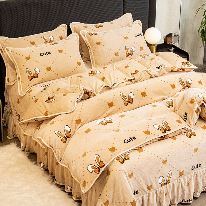 91家纺网 家纺一手货源 找家纺 2024印花8.5斤牛奶绒金貂水晶法莱珊瑚绒四件套床裙款 可爱兔兔