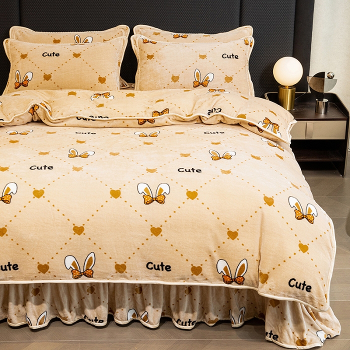 91家纺网 家纺一手货源 找家纺 2024印花8.5斤牛奶绒金貂水晶法莱珊瑚绒四件套床裙款 可爱兔兔