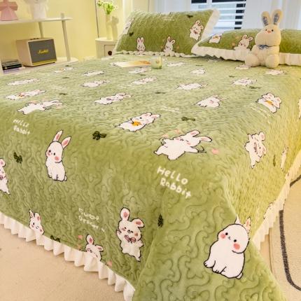 91家纺网 家纺一手货源 找家纺 梵朴 2023年新款牛奶绒夹棉床盖 幸福兔