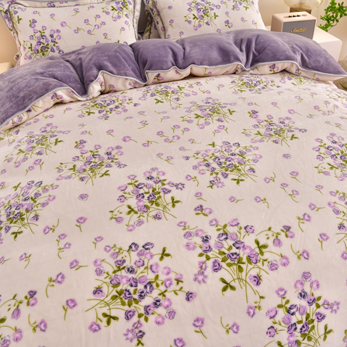 91家纺网 家纺一手货源 找家纺 盈超2023新款A类8.5到9斤印花牛奶绒金貂绒床裙款保暖绒四件套紫薰