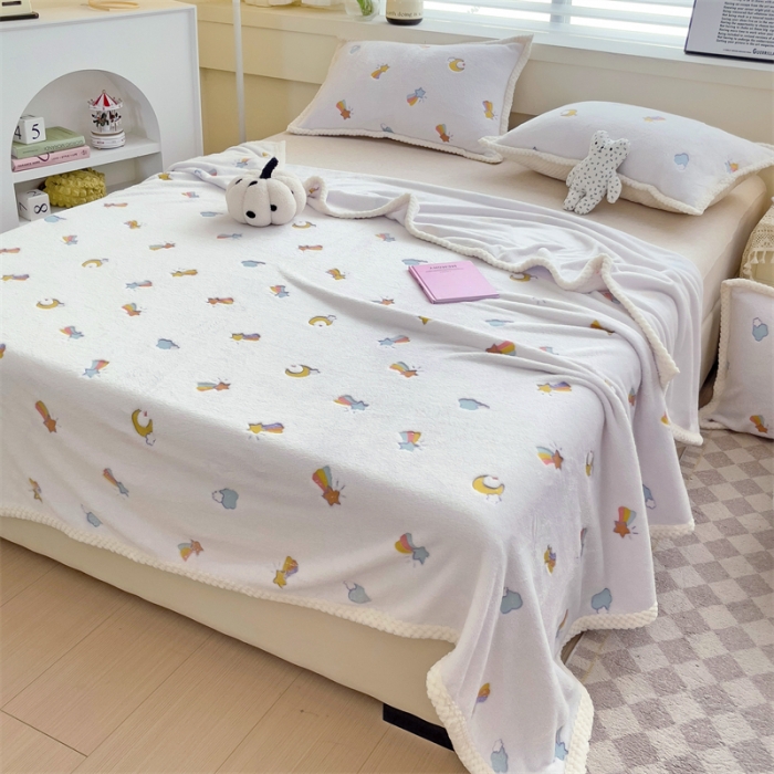 91家纺网 家纺一手货源 找家纺 锦威郎 2023新款毛毯床单保暖加厚珊瑚绒双面午睡毯云朵绒多功能毛毯 彩虹白