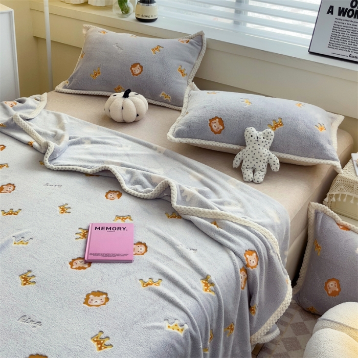 91家纺网 家纺一手货源 找家纺 锦威郎 2023新款毛毯床单保暖加厚珊瑚绒双面午睡毯云朵绒多功能毛毯 狮子灰