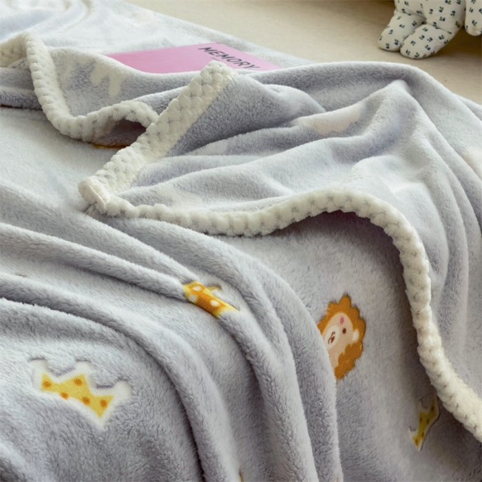91家纺网 家纺一手货源 找家纺 锦威郎 2023新款毛毯床单保暖加厚珊瑚绒双面午睡毯云朵绒多功能毛毯 狮子灰