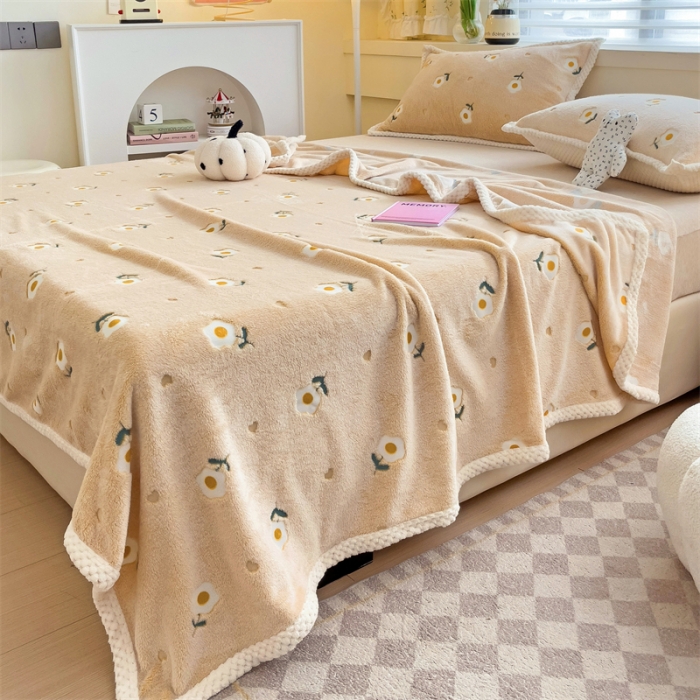91家纺网 家纺一手货源 找家纺 锦威郎 2023新款毛毯床单保暖加厚珊瑚绒双面午睡毯云朵绒多功能毛毯 小花黄