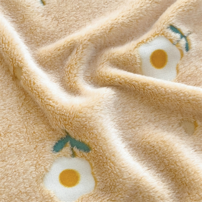 91家纺网 家纺一手货源 找家纺 锦威郎 2023新款毛毯床单保暖加厚珊瑚绒双面午睡毯云朵绒多功能毛毯 小花黄