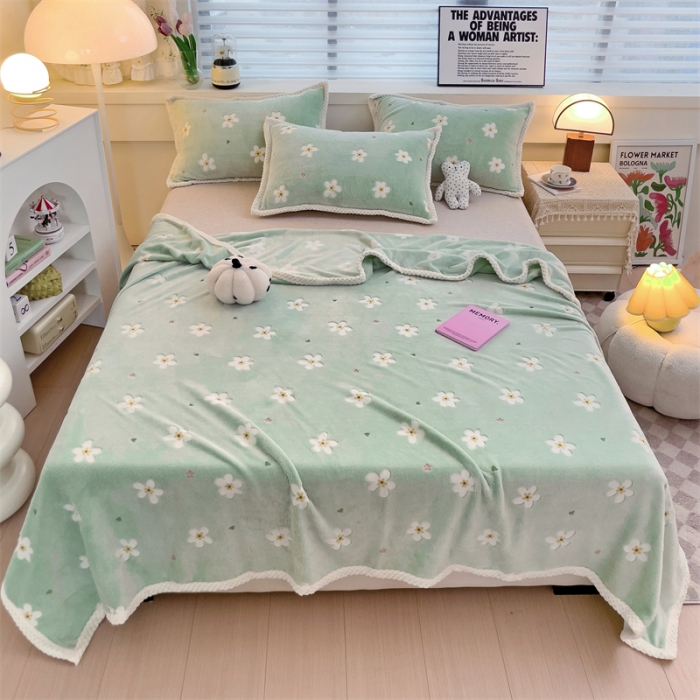 91家纺网 家纺一手货源 找家纺 锦威郎 2023新款毛毯床单保暖加厚珊瑚绒双面午睡毯云朵绒多功能毛毯 小花绿