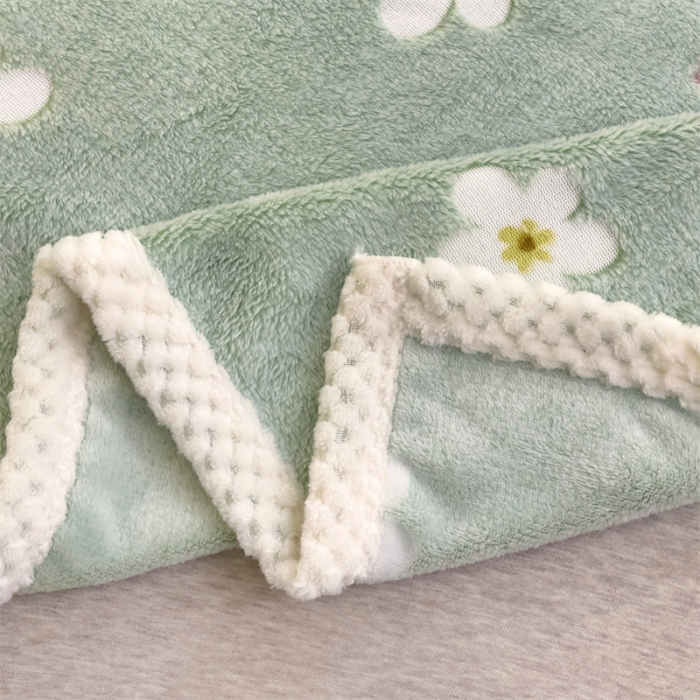 91家纺网 家纺一手货源 找家纺 锦威郎 2023新款毛毯床单保暖加厚珊瑚绒双面午睡毯云朵绒多功能毛毯 小花绿