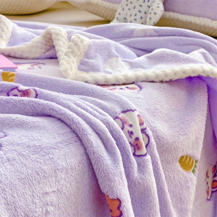 91家纺网 家纺一手货源 找家纺 锦威郎 2023新款毛毯床单保暖加厚珊瑚绒双面午睡毯云朵绒多功能毛毯 小兔紫