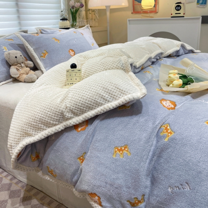 91家纺网 家纺一手货源 找家纺 锦威郎 2023新款云朵绒保暖牛奶绒毛毯绒单被套加绒加厚法莱绒四件套 狮子灰