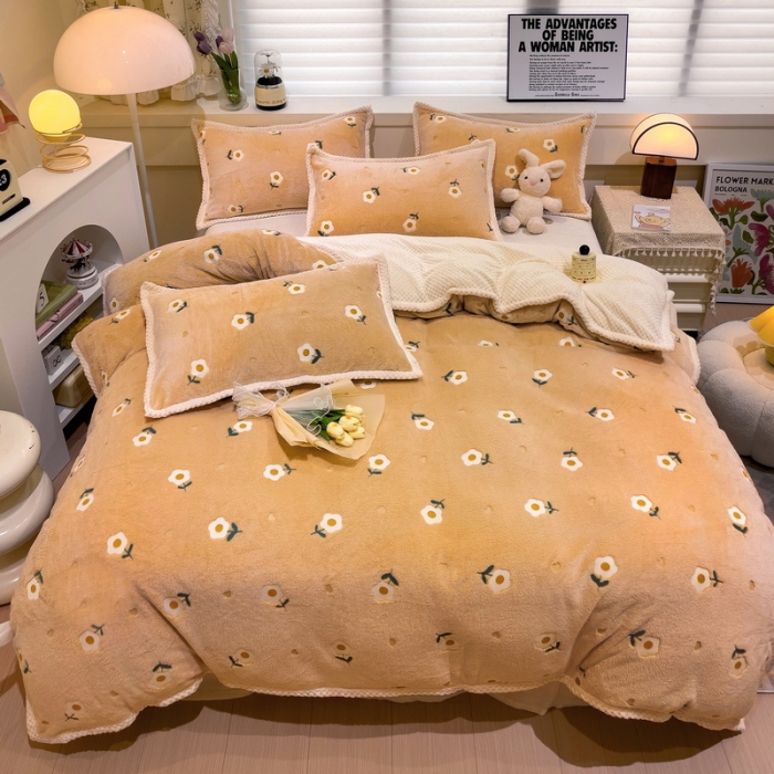 91家纺网 家纺一手货源 找家纺 锦威郎 2023新款云朵绒保暖牛奶绒毛毯绒单被套加绒加厚法莱绒四件套 小花黄