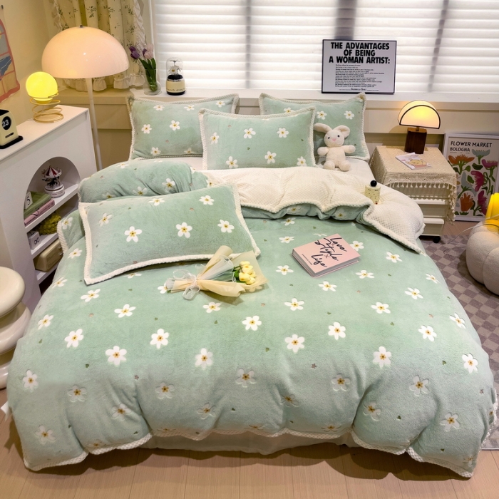 91家纺网 家纺一手货源 找家纺 锦威郎 2023新款云朵绒保暖牛奶绒毛毯绒单被套加绒加厚法莱绒四件套 小花绿