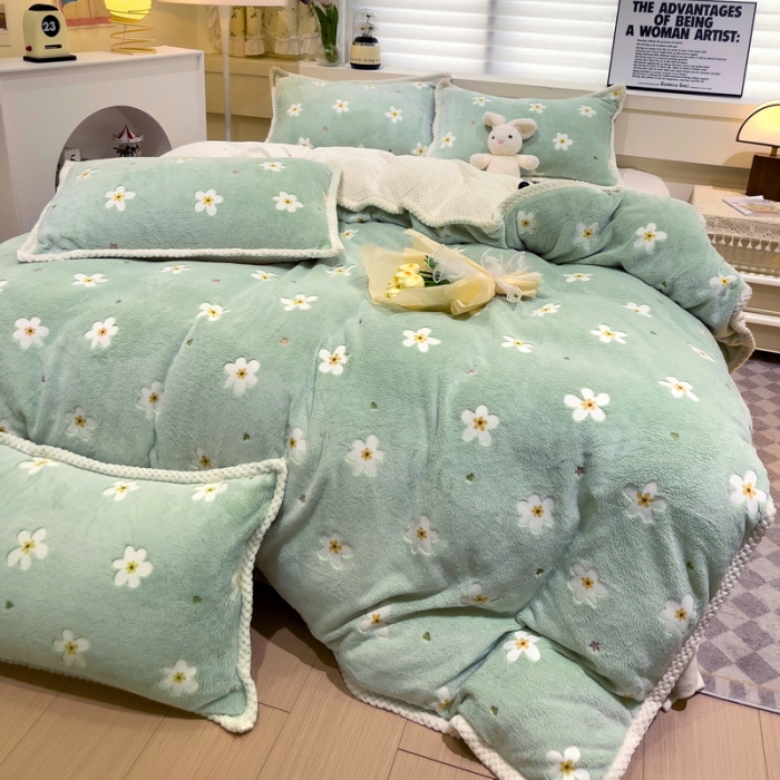 91家纺网 家纺一手货源 找家纺 锦威郎 2023新款云朵绒保暖牛奶绒毛毯绒单被套加绒加厚法莱绒四件套 小花绿