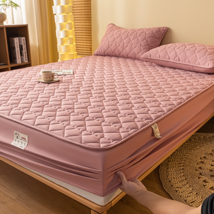 91家纺网 家纺一手货源 找家纺 笠裙 2024新款床笠A类原棉床罩夹棉抗菌床床罩床垫保护套 豆沙爱心款