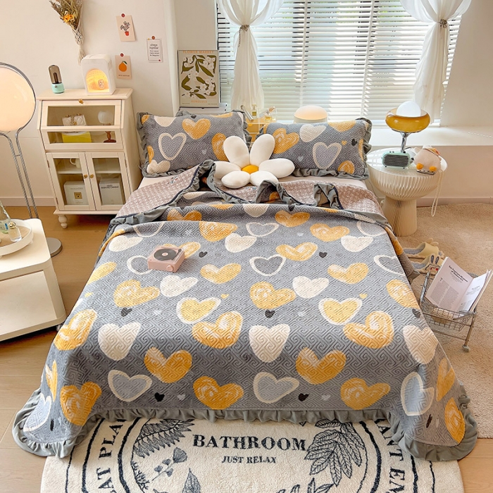 91家纺网 家纺一手货源 找家纺 慕木  2025新款A类小清新加厚多功能牛奶绒夹棉床盖 恋心