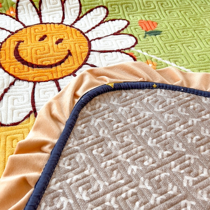 91家纺网 家纺一手货源 找家纺 慕木  2025新款A类小清新加厚多功能牛奶绒夹棉床盖 太阳花