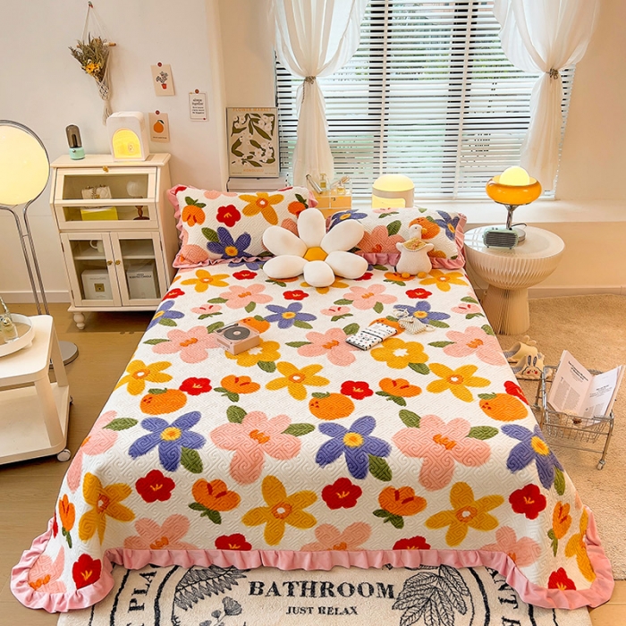 91家纺网 家纺一手货源 找家纺 慕木  2025新款A类小清新加厚多功能牛奶绒夹棉床盖 辰花