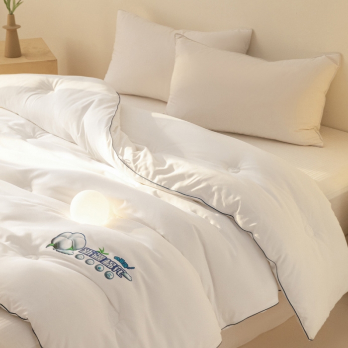 91家纺网 家纺一手货源 找家纺 莱福仕 2023新款A类水洗棉新疆棉花被被子被芯-向云端 向云端-奶酪白