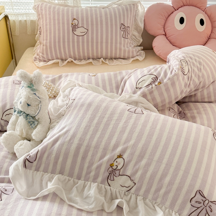 91家纺网 家纺一手货源 找家纺 昔可 2023新款韩系ins花边款牛奶绒四件套 芭蕾天鹅