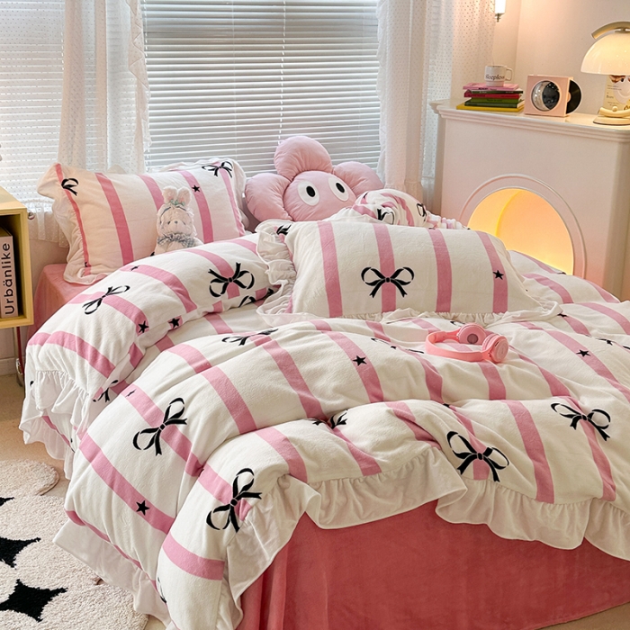 91家纺网 家纺一手货源 找家纺 昔可 2023新款韩系ins花边款牛奶绒四件套 粉条星星蝴蝶结