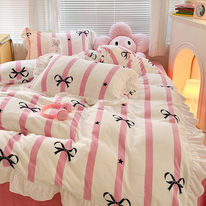 91家纺网 家纺一手货源 找家纺 昔可 2023新款韩系ins花边款牛奶绒四件套 粉条星星蝴蝶结