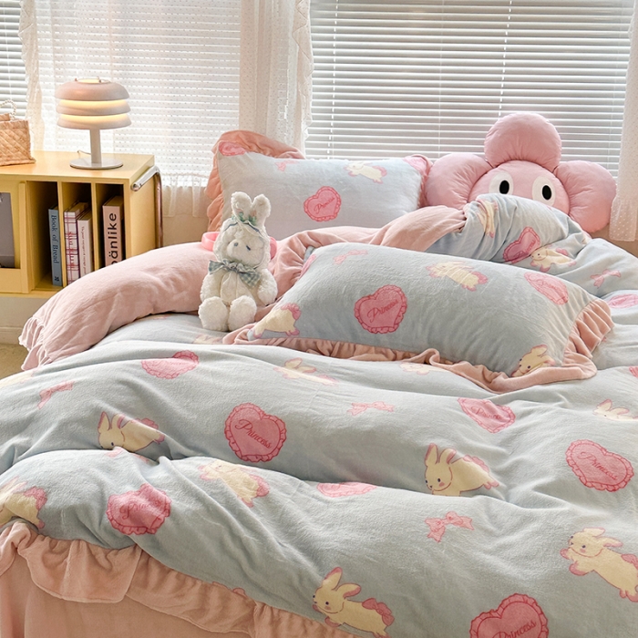 91家纺网 家纺一手货源 找家纺 昔可 2023新款韩系ins花边款牛奶绒四件套 萝莉爱心兔