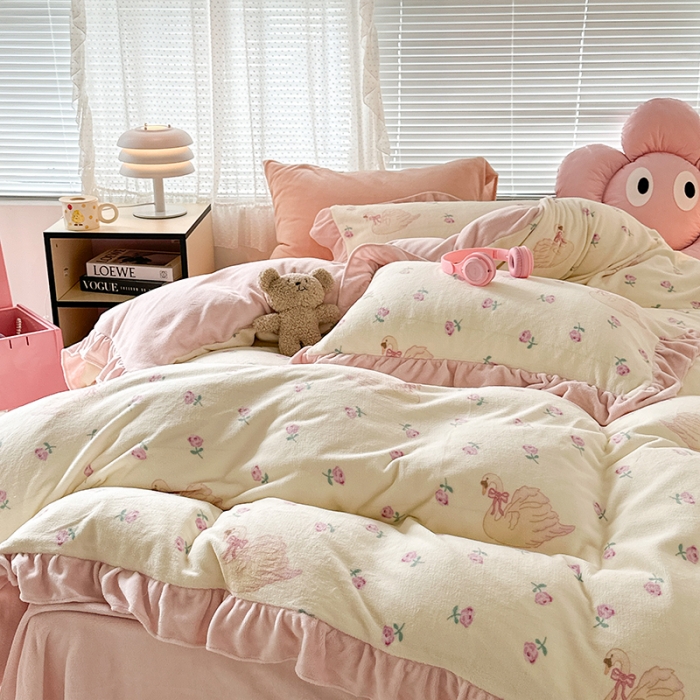 91家纺网 家纺一手货源 找家纺 昔可 2023新款韩系ins花边款牛奶绒四件套 天鹅玫瑰