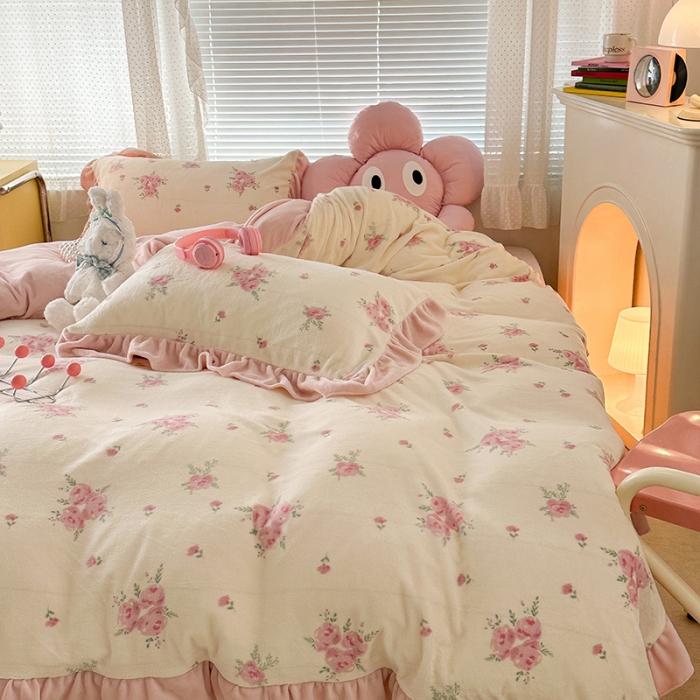 91家纺网 家纺一手货源 找家纺 昔可 2023新款韩系ins花边款牛奶绒四件套 午后茶花