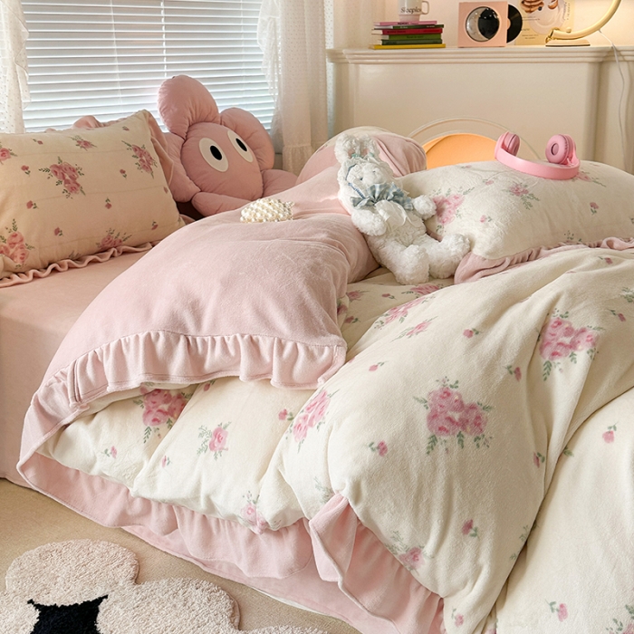 91家纺网 家纺一手货源 找家纺 昔可 2023新款韩系ins花边款牛奶绒四件套 午后茶花