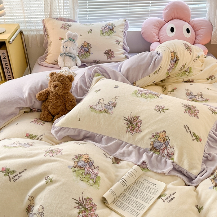 91家纺网 家纺一手货源 找家纺 昔可 2023新款韩系ins花边款牛奶绒四件套 熊熊花园