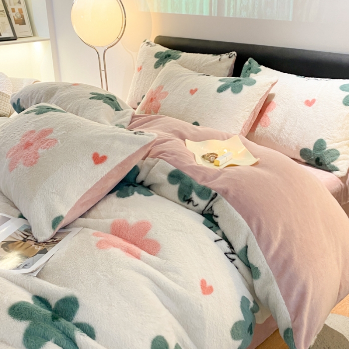 91家纺网 家纺一手货源 找家纺 金奇达 210G牛奶绒多巴胺印象兔绒四件套 水仙花