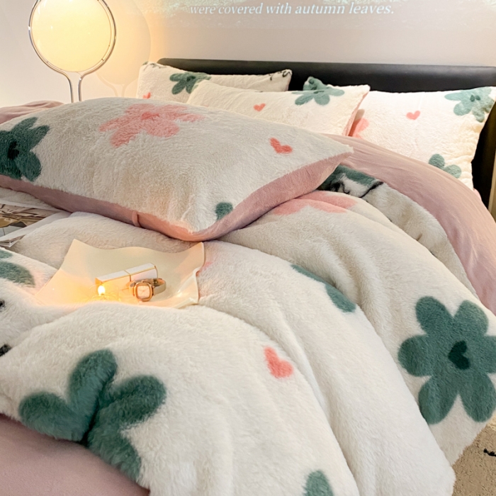 91家纺网 家纺一手货源 找家纺 金奇达 210G牛奶绒多巴胺印象兔绒四件套 水仙花