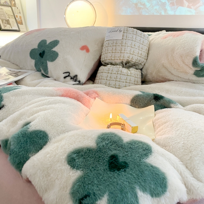 91家纺网 家纺一手货源 找家纺 金奇达 210G牛奶绒多巴胺印象兔绒四件套 水仙花