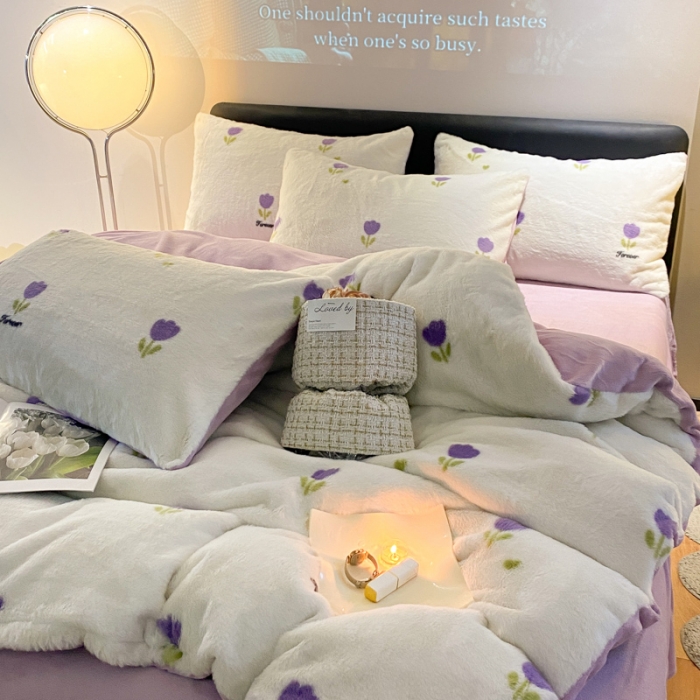 91家纺网 家纺一手货源 找家纺 金奇达 210G牛奶绒多巴胺印象兔绒四件套 温语紫