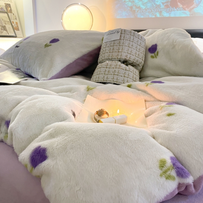 91家纺网 家纺一手货源 找家纺 金奇达 210G牛奶绒多巴胺印象兔绒四件套 温语紫