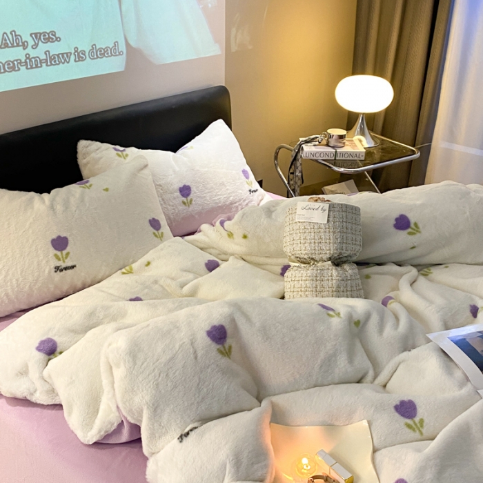 91家纺网 家纺一手货源 找家纺 金奇达 210G牛奶绒多巴胺印象兔绒四件套 温语紫