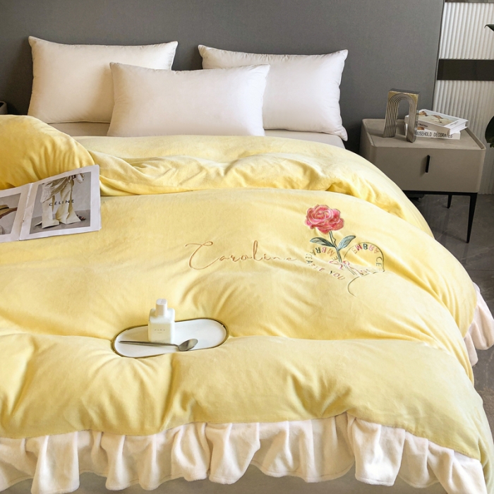 91家纺网 家纺一手货源 找家纺 7v 2023新款牛奶绒韩版花边刺绣被套法兰绒宝宝绒兔绒单被套 偏爱-嫩黄