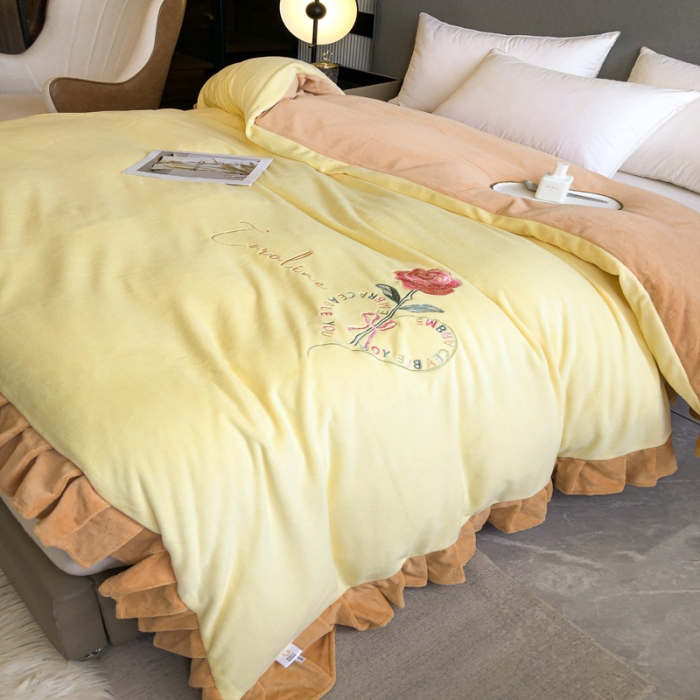 91家纺网 家纺一手货源 找家纺 7v 2023新款牛奶绒韩版花边刺绣被套法兰绒宝宝绒兔绒单被套 偏爱-嫩黄+浅驼