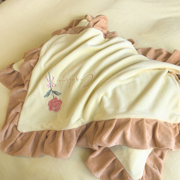 91家纺网 家纺一手货源 找家纺 7v 2023新款牛奶绒韩版花边刺绣被套法兰绒宝宝绒兔绒单被套 偏爱-嫩黄+浅驼