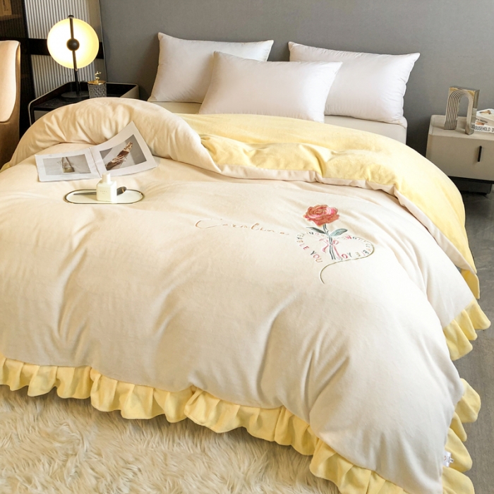 91家纺网 家纺一手货源 找家纺 7v 2023新款牛奶绒韩版花边刺绣被套法兰绒宝宝绒兔绒单被套 偏爱-暖白+嫩黄