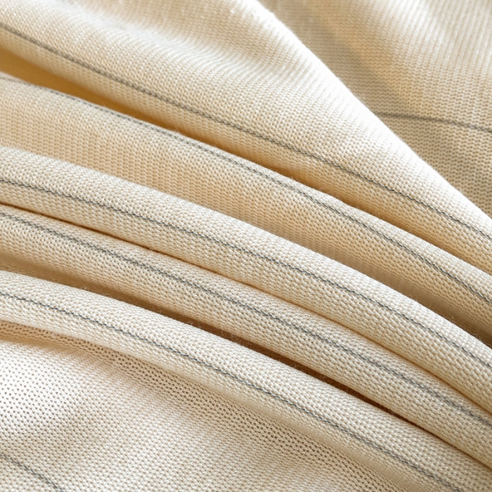 91家纺网 家纺一手货源 找家纺 7v 2023新款牛奶绒韩版花边刺绣被套法兰绒宝宝绒兔绒单被套 偏爱-暖白+嫩黄