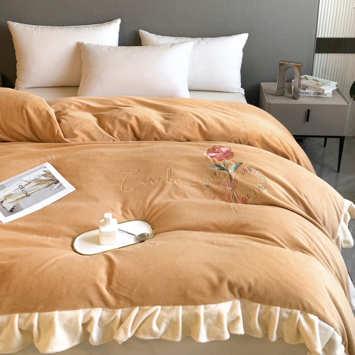 91家纺网 家纺一手货源 找家纺 7v 2023新款牛奶绒韩版花边刺绣被套法兰绒宝宝绒兔绒单被套 偏爱-浅驼