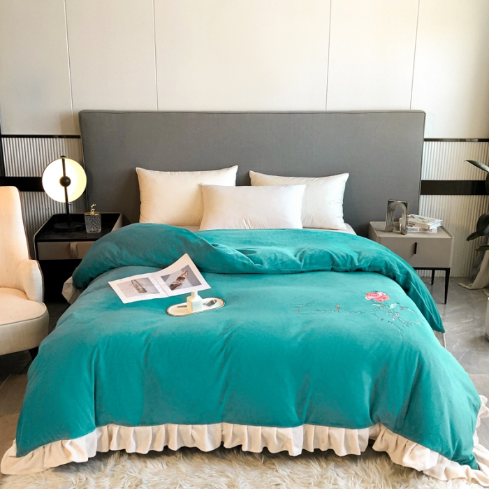 91家纺网 家纺一手货源 找家纺 7v 2023新款牛奶绒韩版花边刺绣被套法兰绒宝宝绒兔绒单被套 偏爱-雾绿