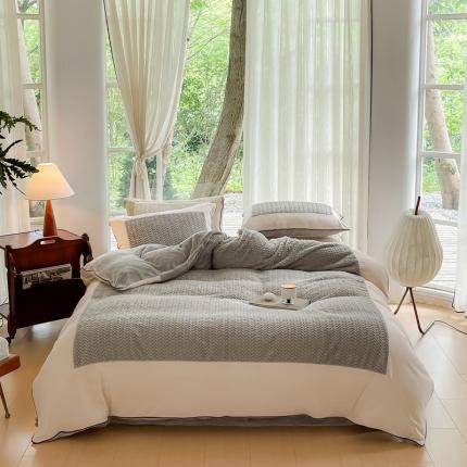 91家纺网 家纺一手货源 找家纺 FOR TWO家纺 2023新款兔毛拼接嵌线系列四件套 焦糖-灰