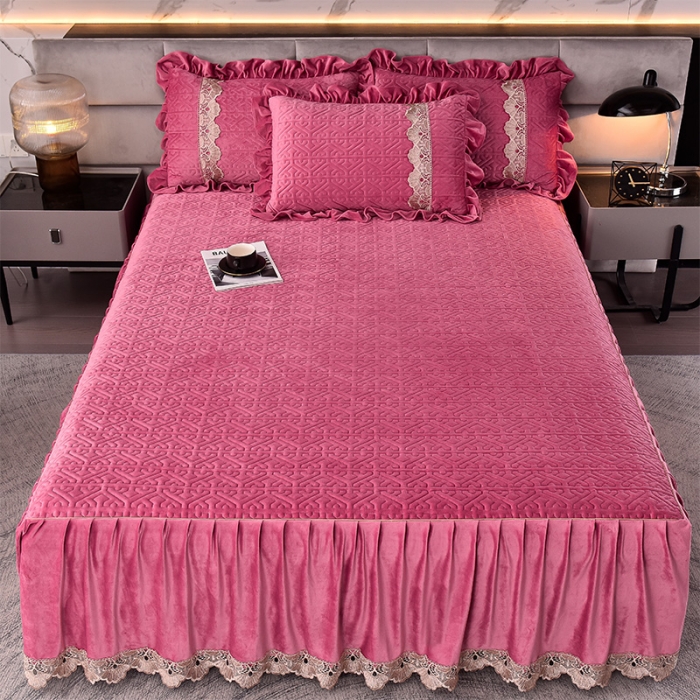 91家纺网 家纺一手货源 找家纺 忘忧草 2023新款安娜系列婴儿绒夹棉浪漫花边床裙 安娜-豆沙色